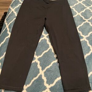Victoria's Secret Black and White Sport cropped Leggings